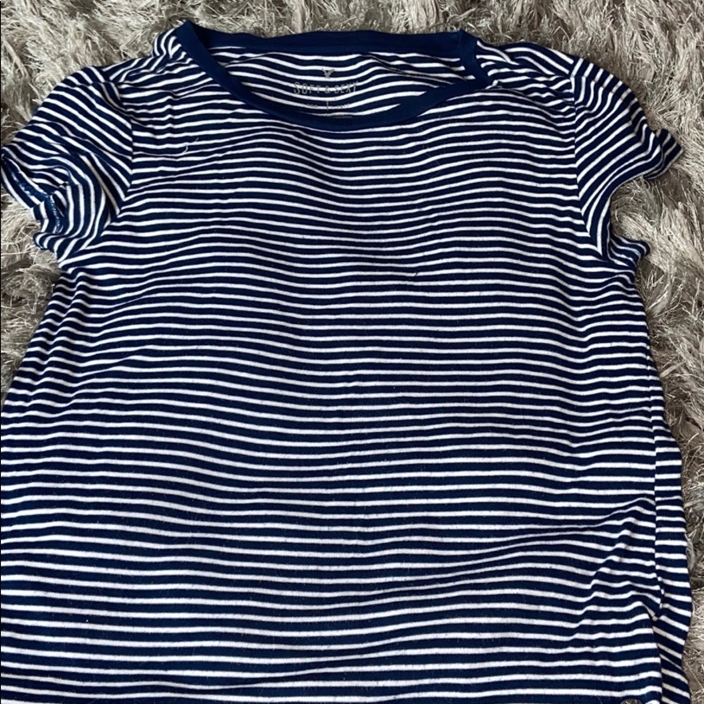 Blue and white stripped tee